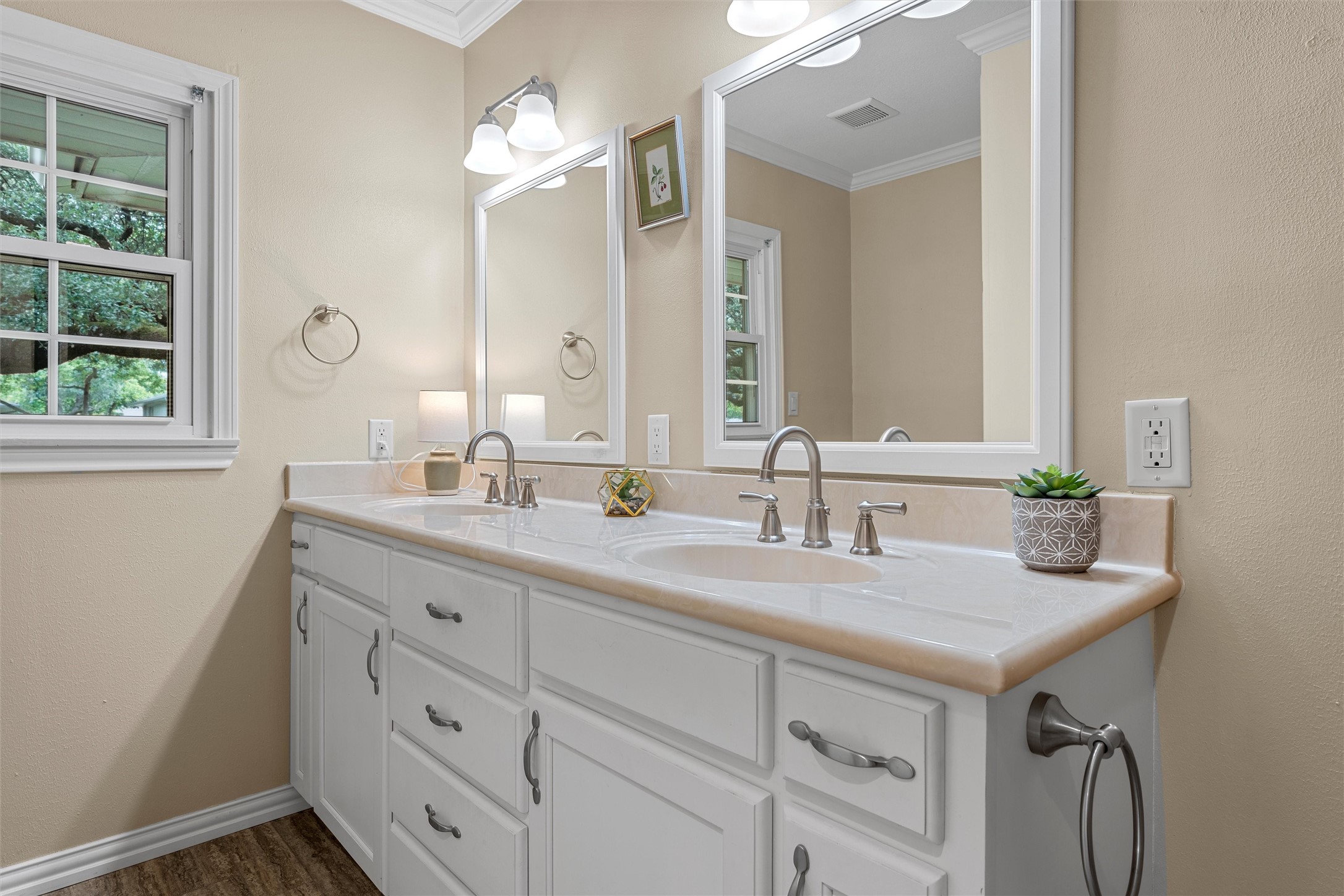4901 Meadow Wood Drive Waco TX 76710