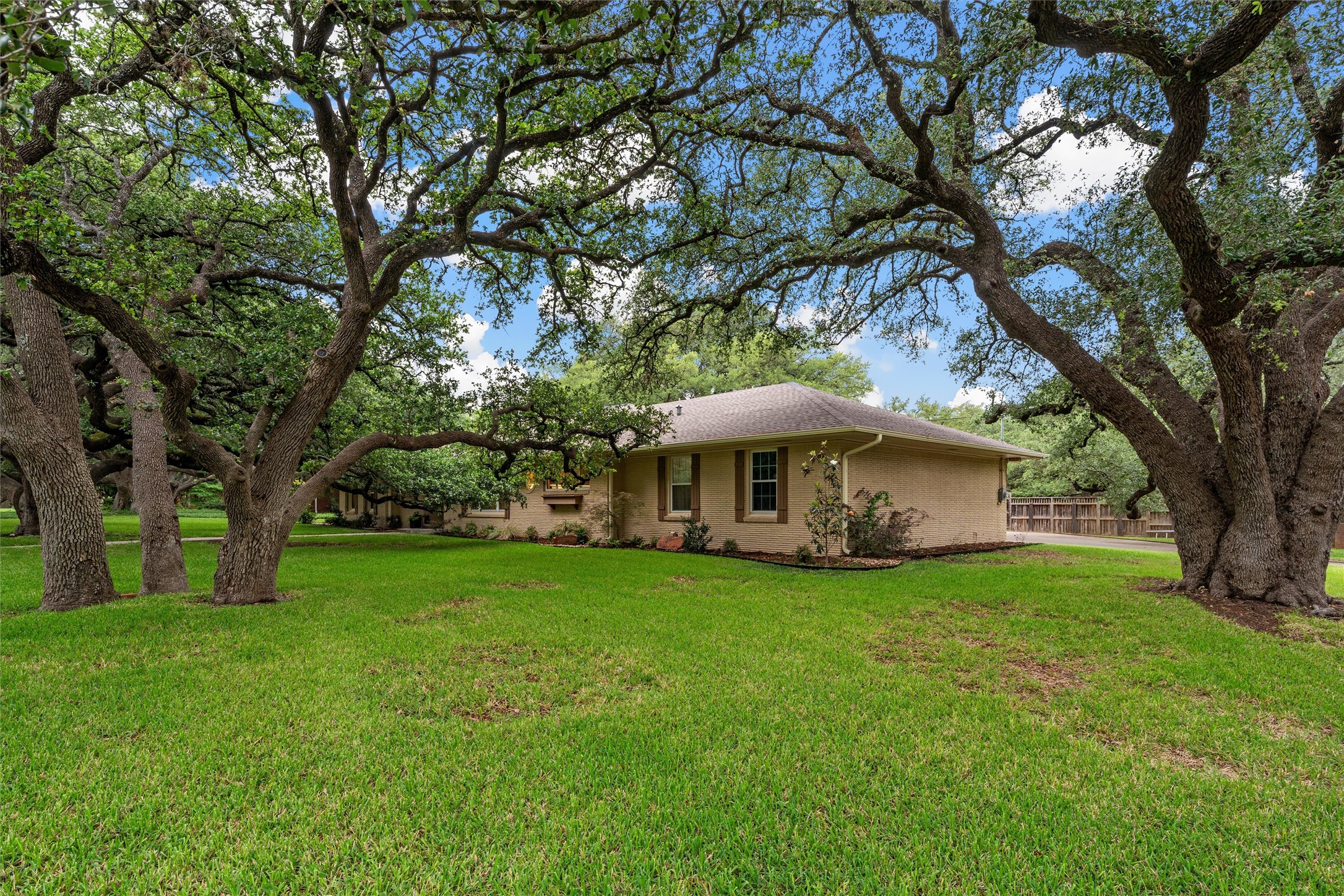 4901 Meadow Wood Drive Waco TX 76710