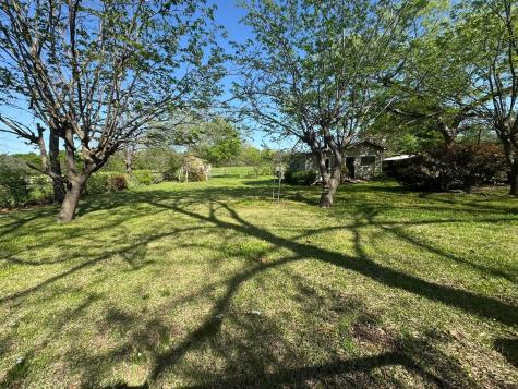 429 S Broadway Street Bells TX 75414