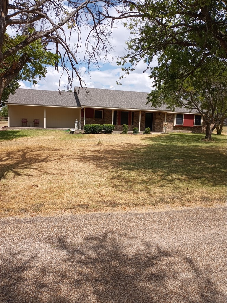 148 N Crooked Creek Road Lorena TX 76655