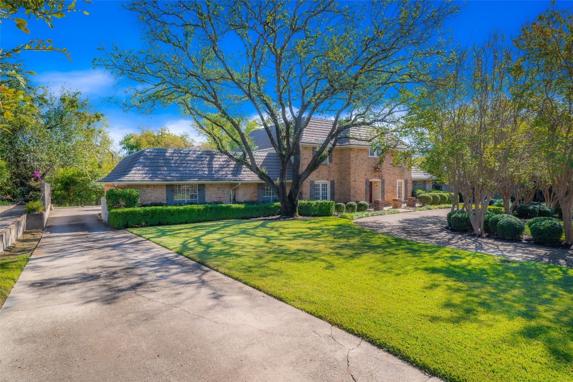 6818 Dartbrook Drive Dallas TX 75254