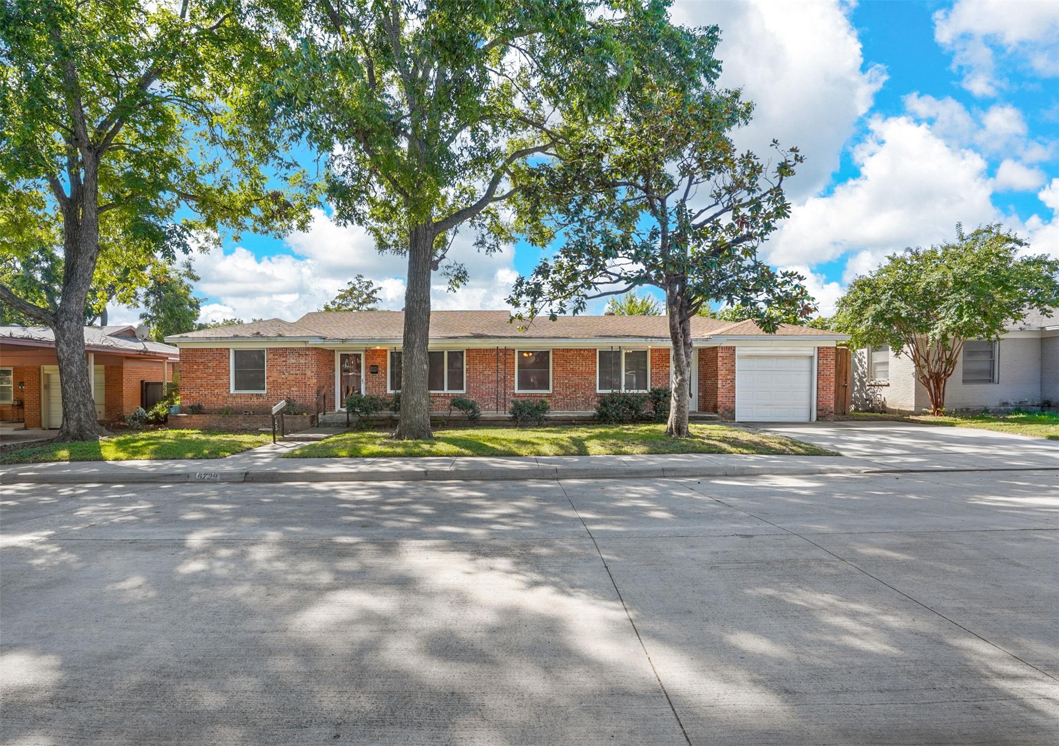 5729 Tracyne Drive Westworth Village TX 76114