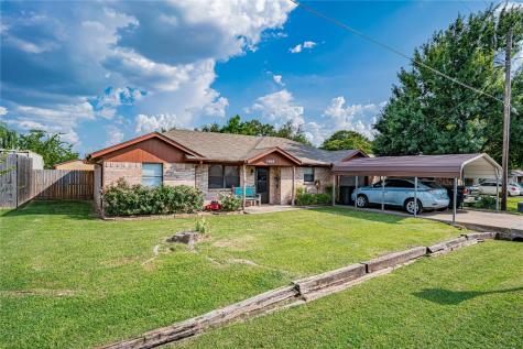 3945 Country Meadows Circle Granbury TX 76049