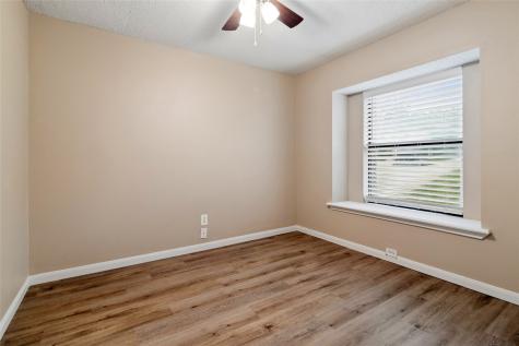 6004 Twinhill Drive Arlington TX 76016