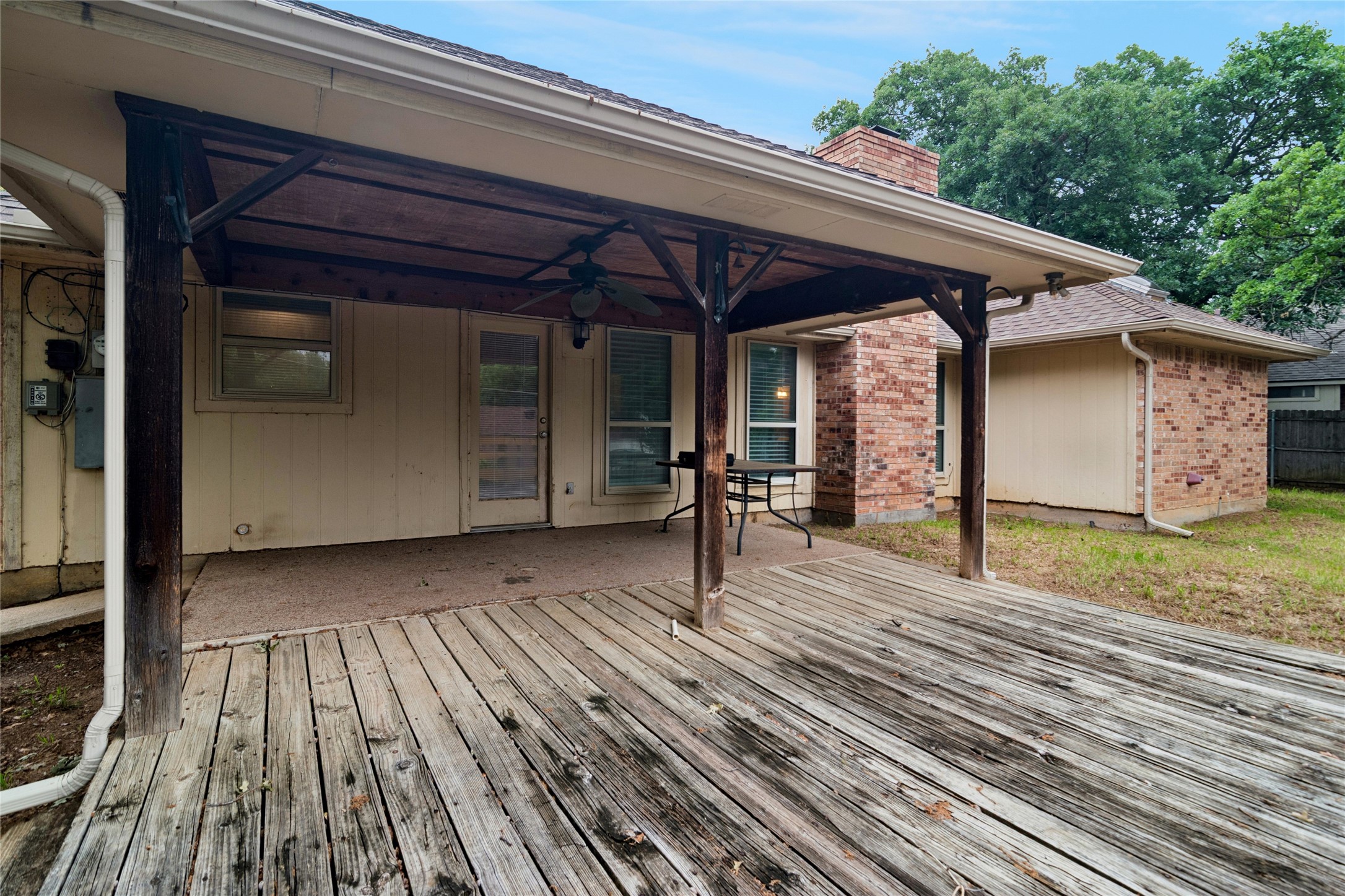 6004 Twinhill Drive Arlington TX 76016