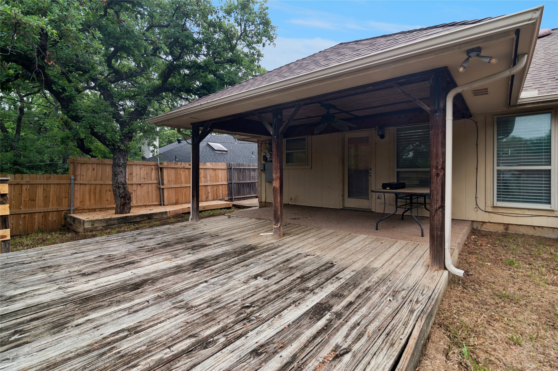6004 Twinhill Drive Arlington TX 76016