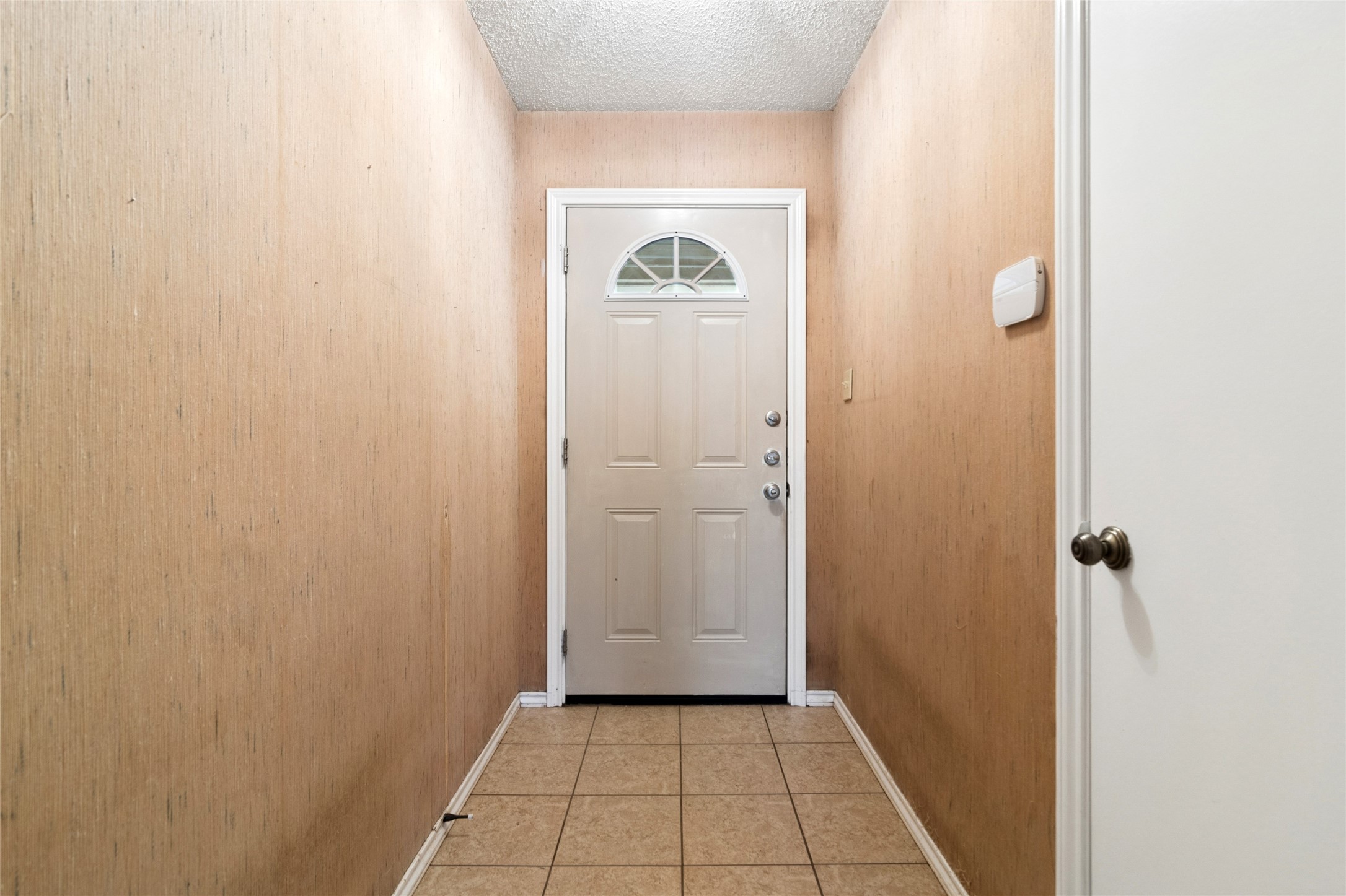 6004 Twinhill Drive Arlington TX 76016