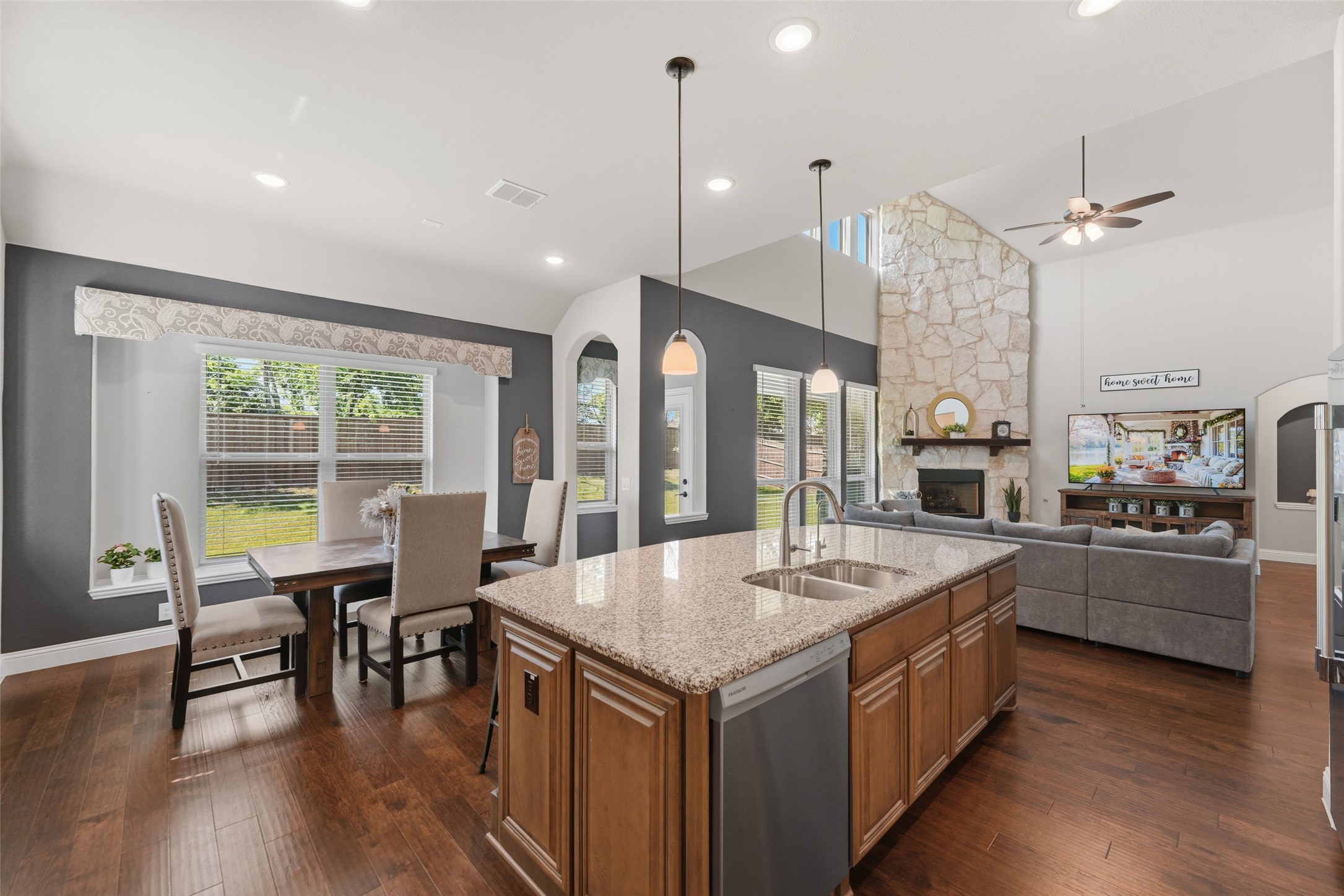 1114 Wrenwood Drive Justin TX 76247