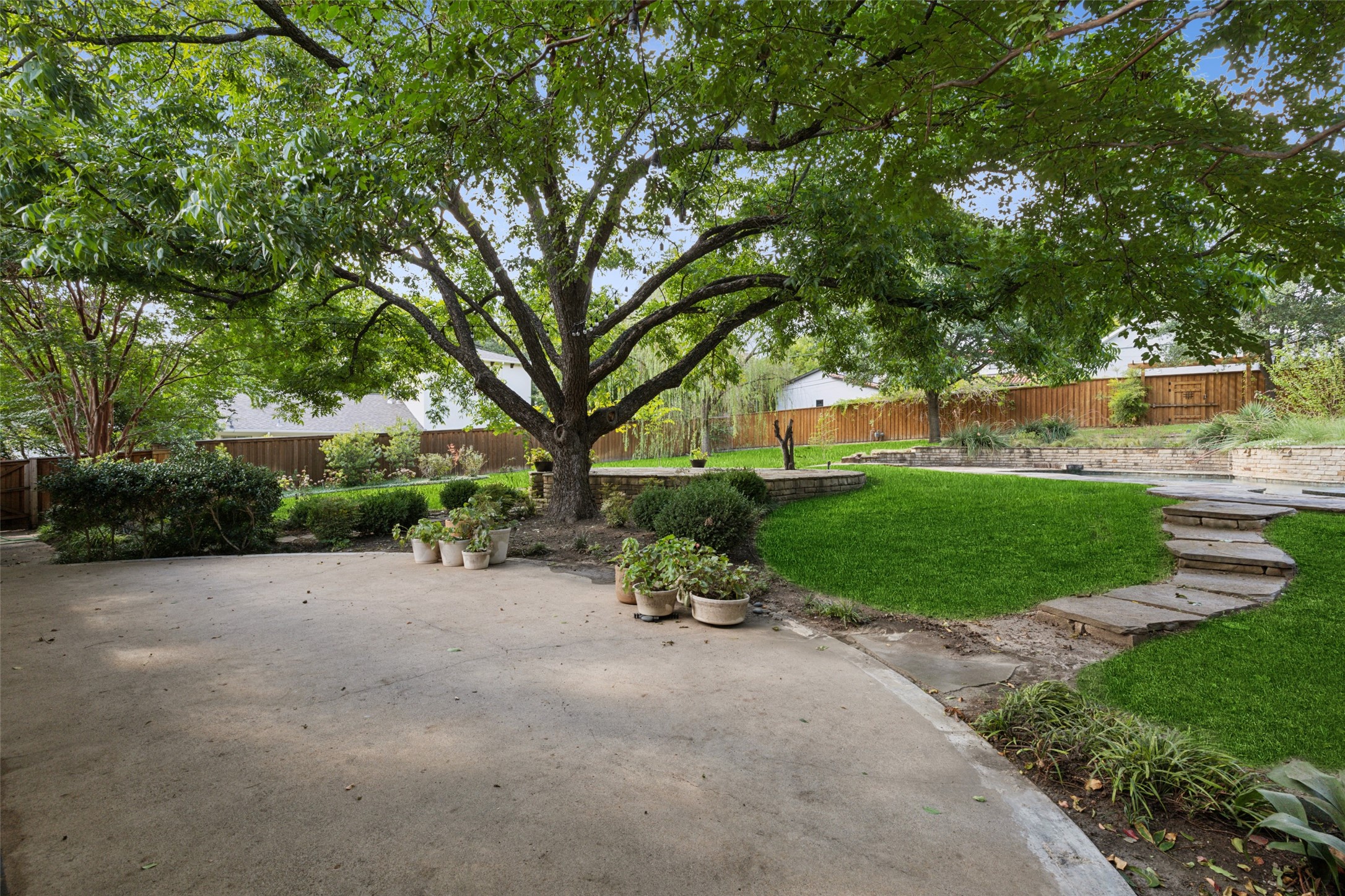 6945 Tokalon Drive Dallas TX 75214