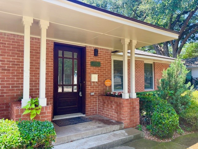 2012 Atlantic Street Dallas TX 75208