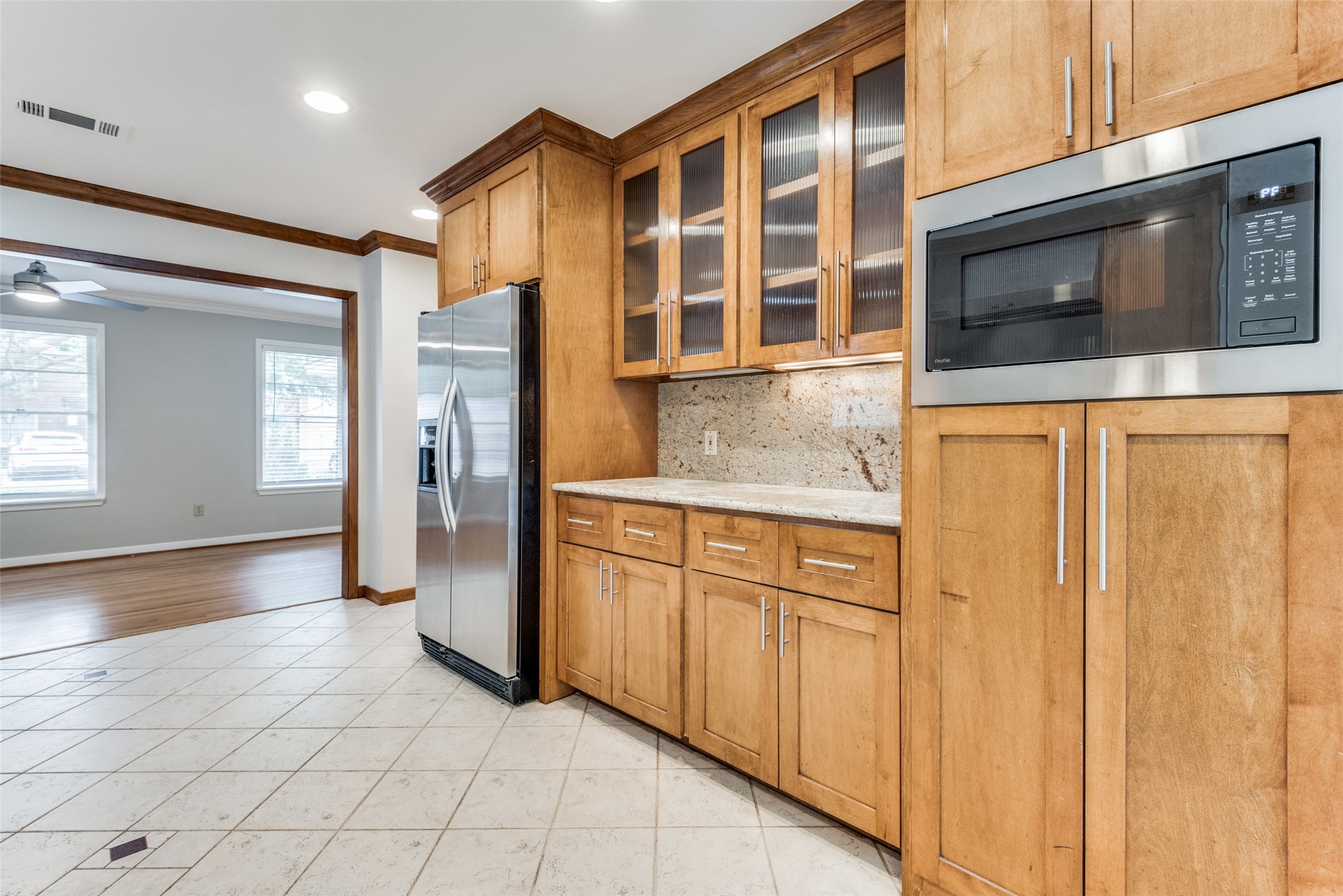 2012 Atlantic Street Dallas TX 75208