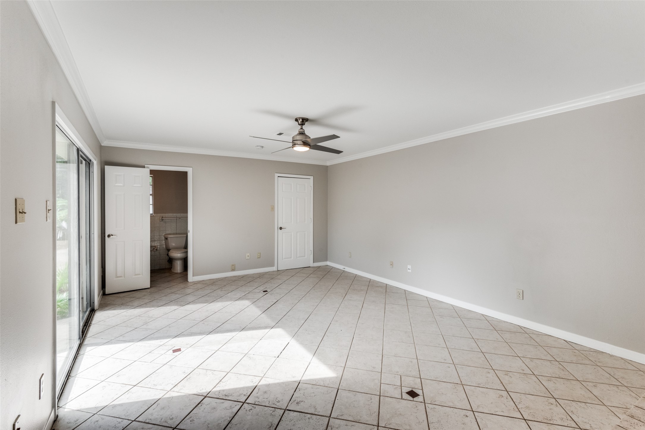 2012 Atlantic Street Dallas TX 75208