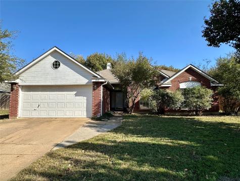 2112 Carriage Hill Denton TX 76207