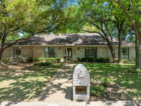 1509 Oak Hollow Drive Woodway TX 76712