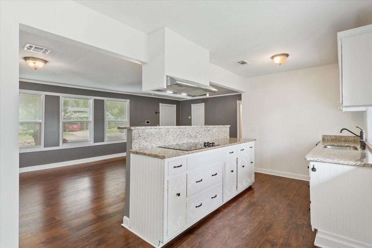 102 E Southland Avenue Marlin TX 76661