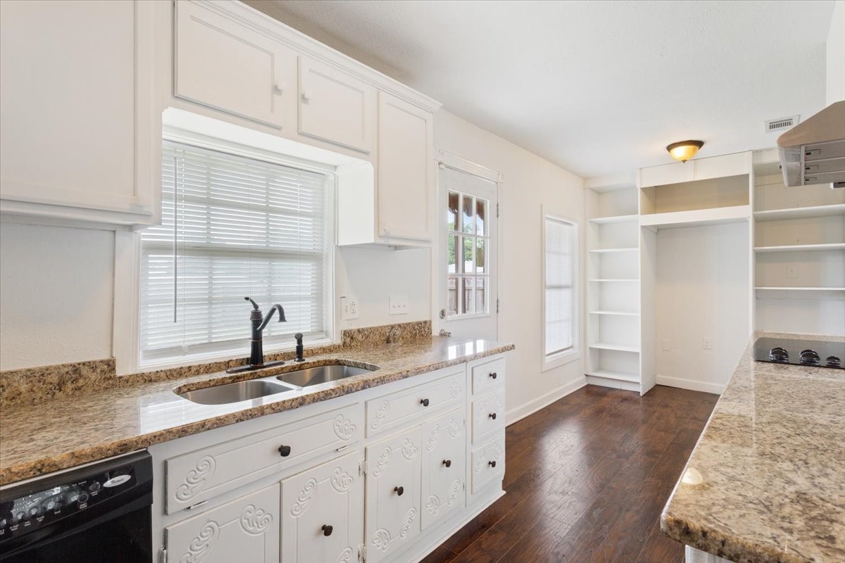 102 E Southland Avenue Marlin TX 76661