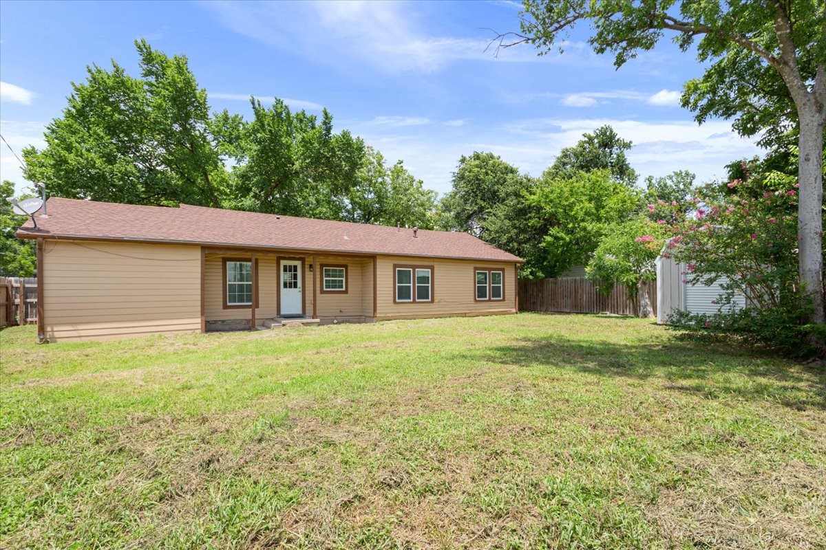 102 E Southland Avenue Marlin TX 76661