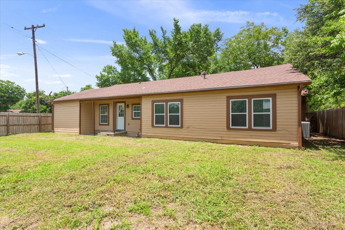 102 E Southland Avenue Marlin TX 76661