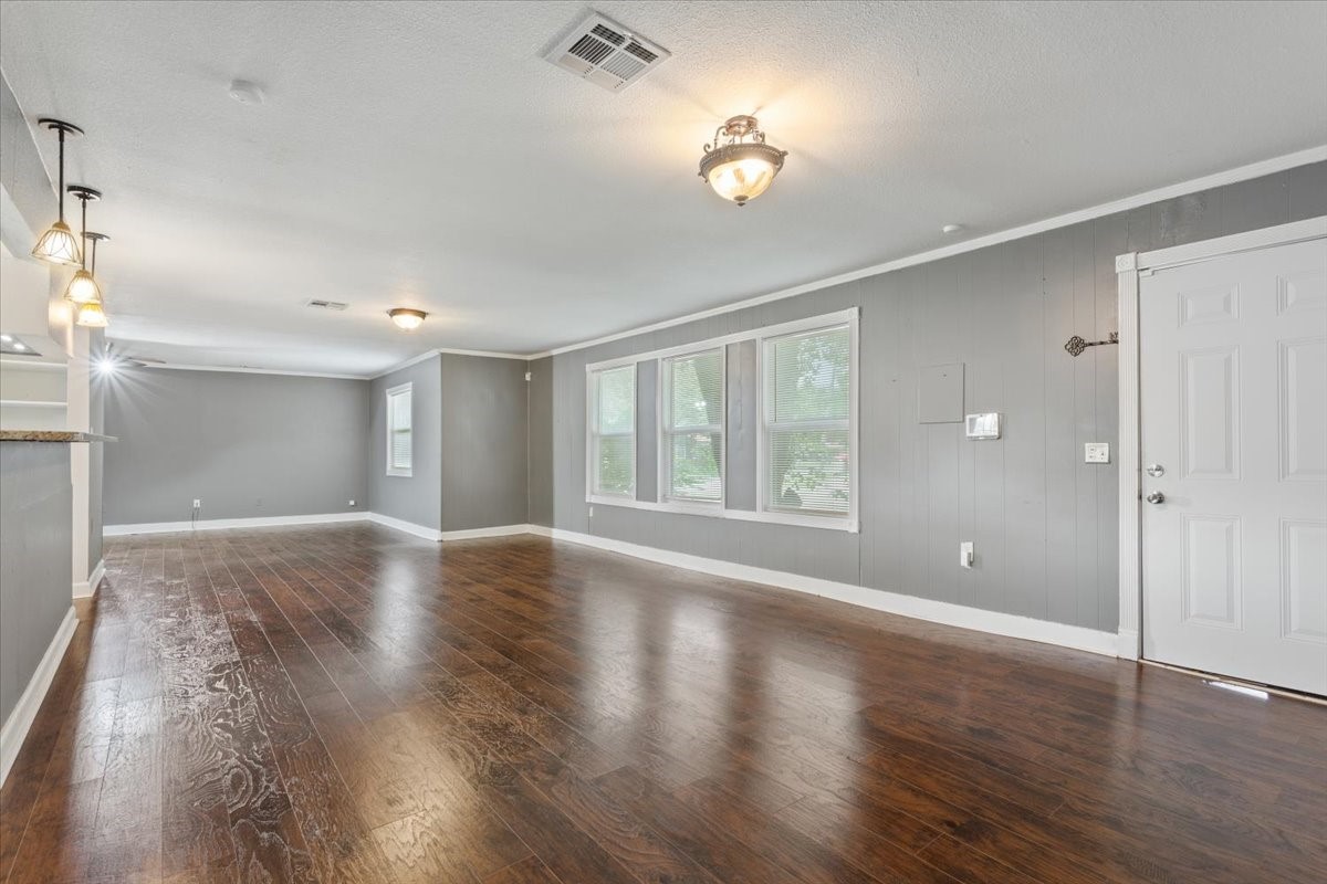 102 E Southland Avenue Marlin TX 76661