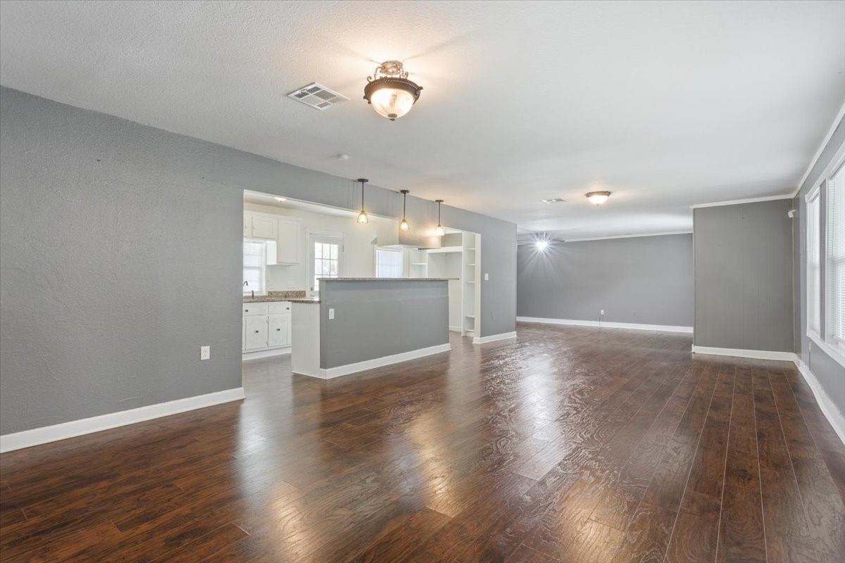 102 E Southland Avenue Marlin TX 76661