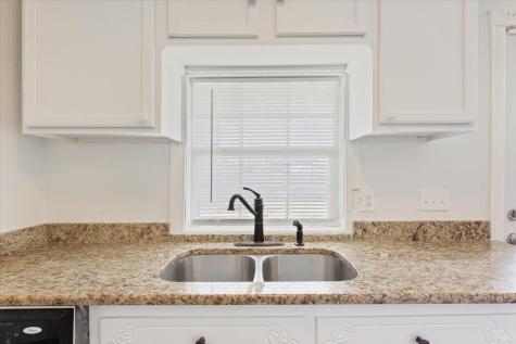 102 E Southland Avenue Marlin TX 76661