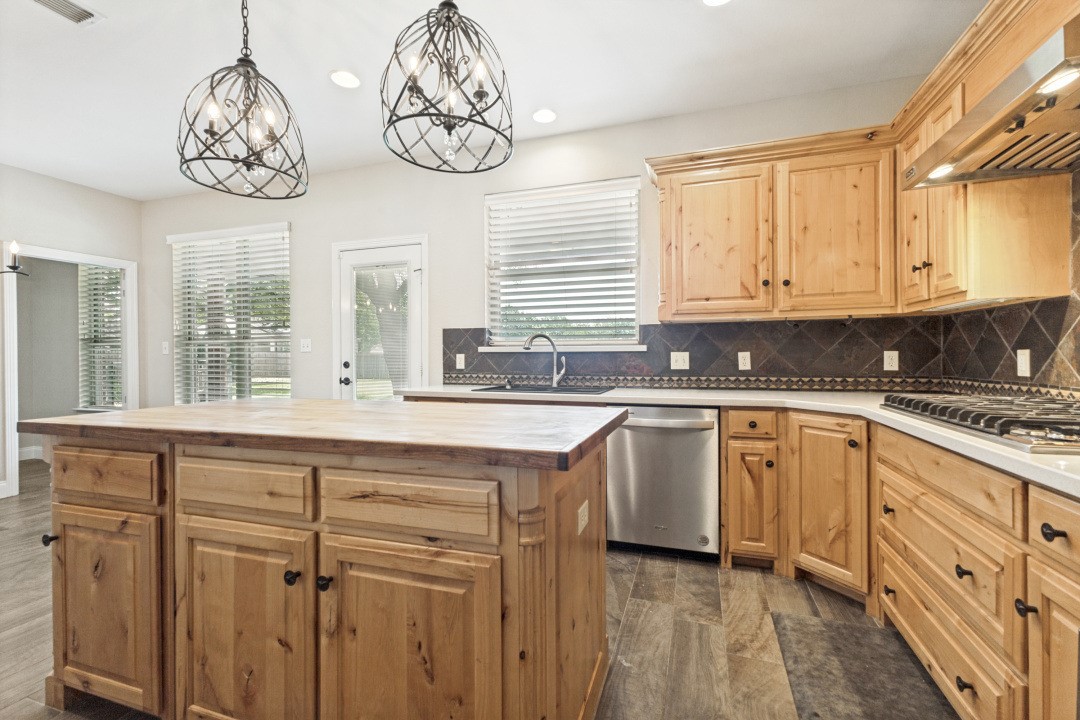 225 Pear Tree Lane Collinsville TX 76233