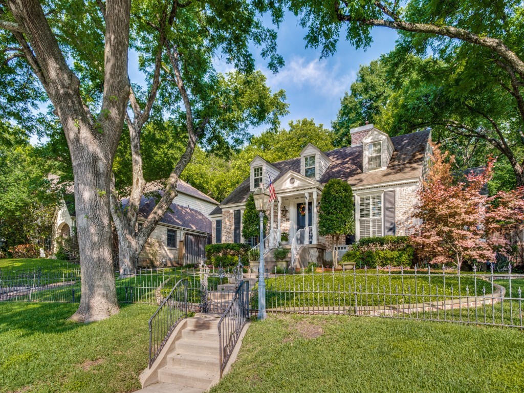 2310 Kessler Parkway Dallas TX 75208