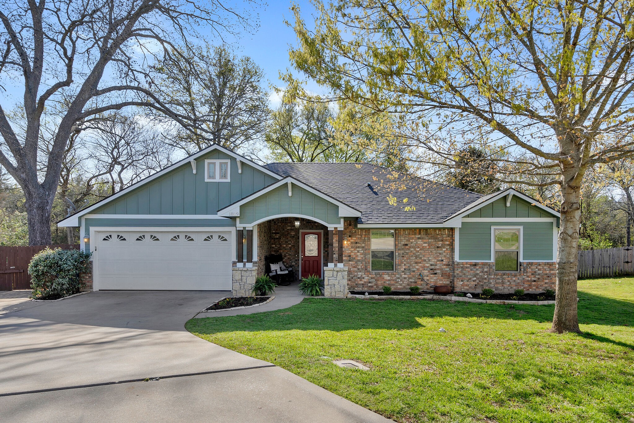 1829 Woodland Park Drive Denison TX 75020
