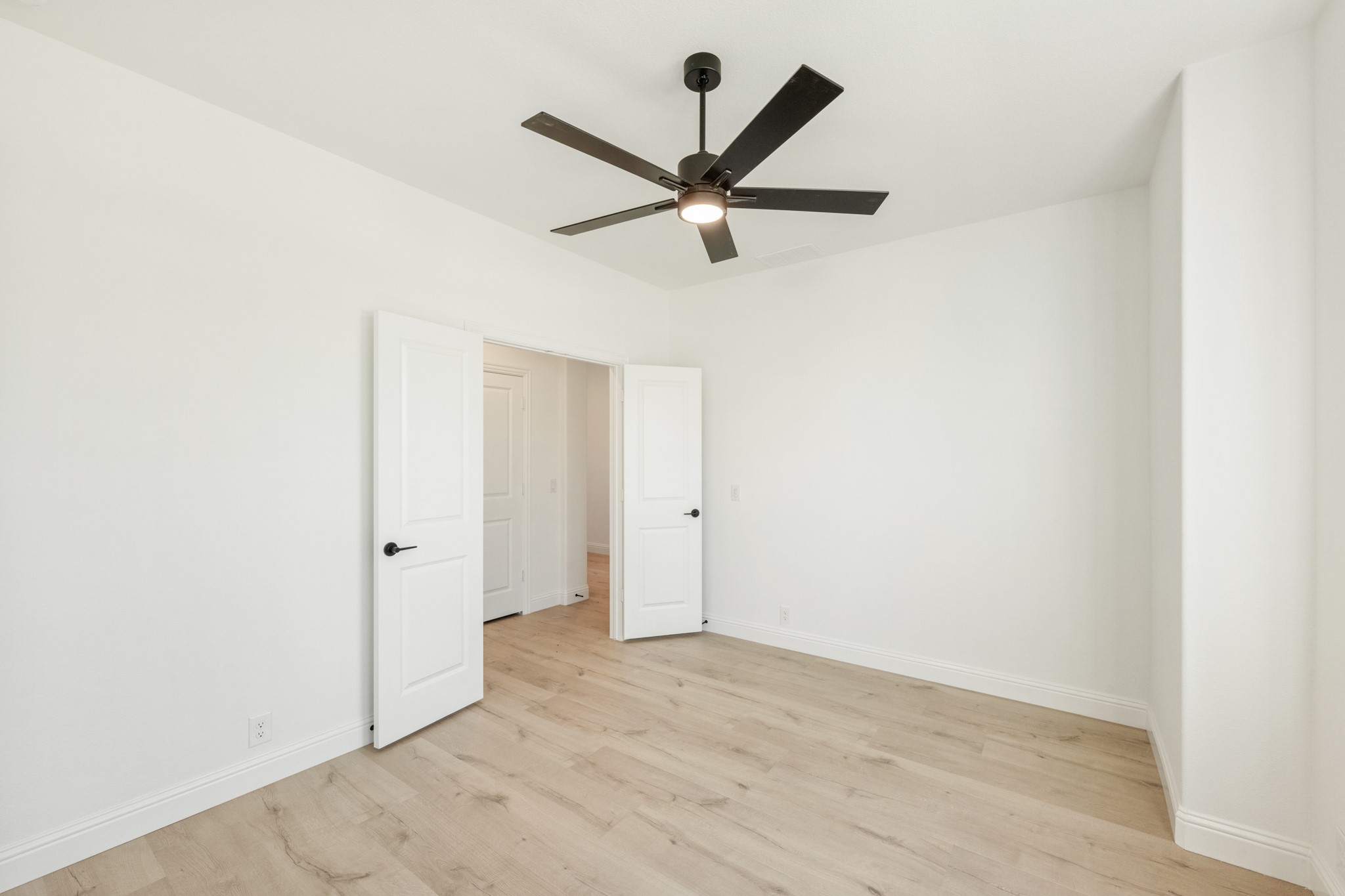 305 Bowrider Lane Granbury TX 76049