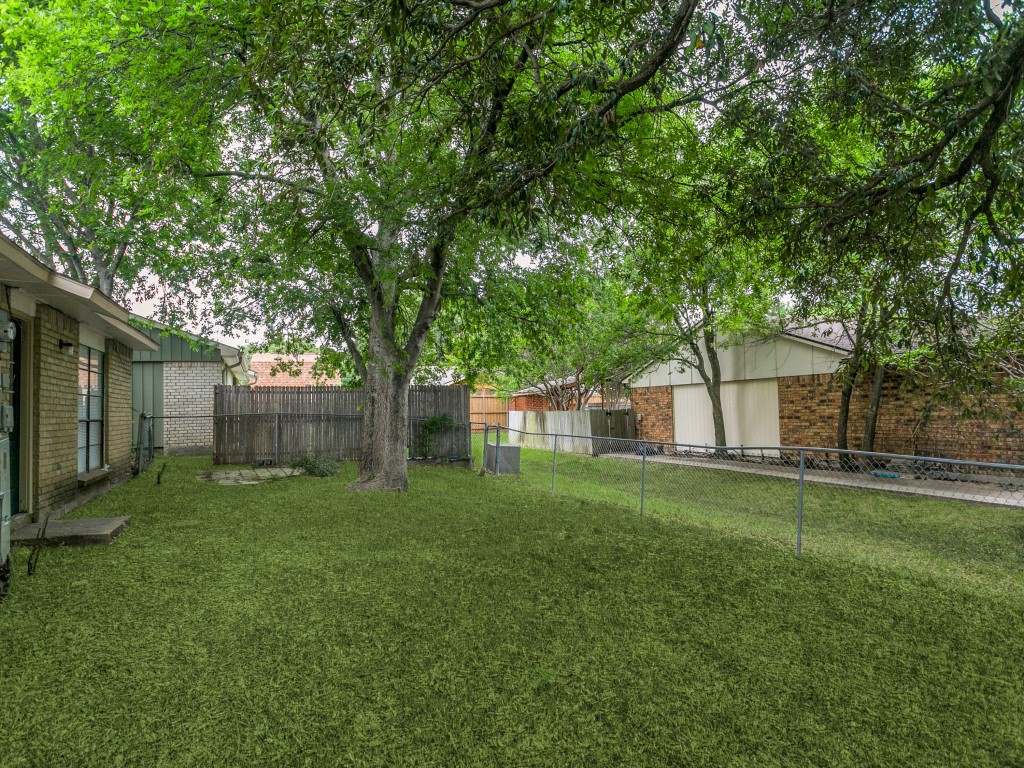 905 Hawthorne Drive Allen TX 75002