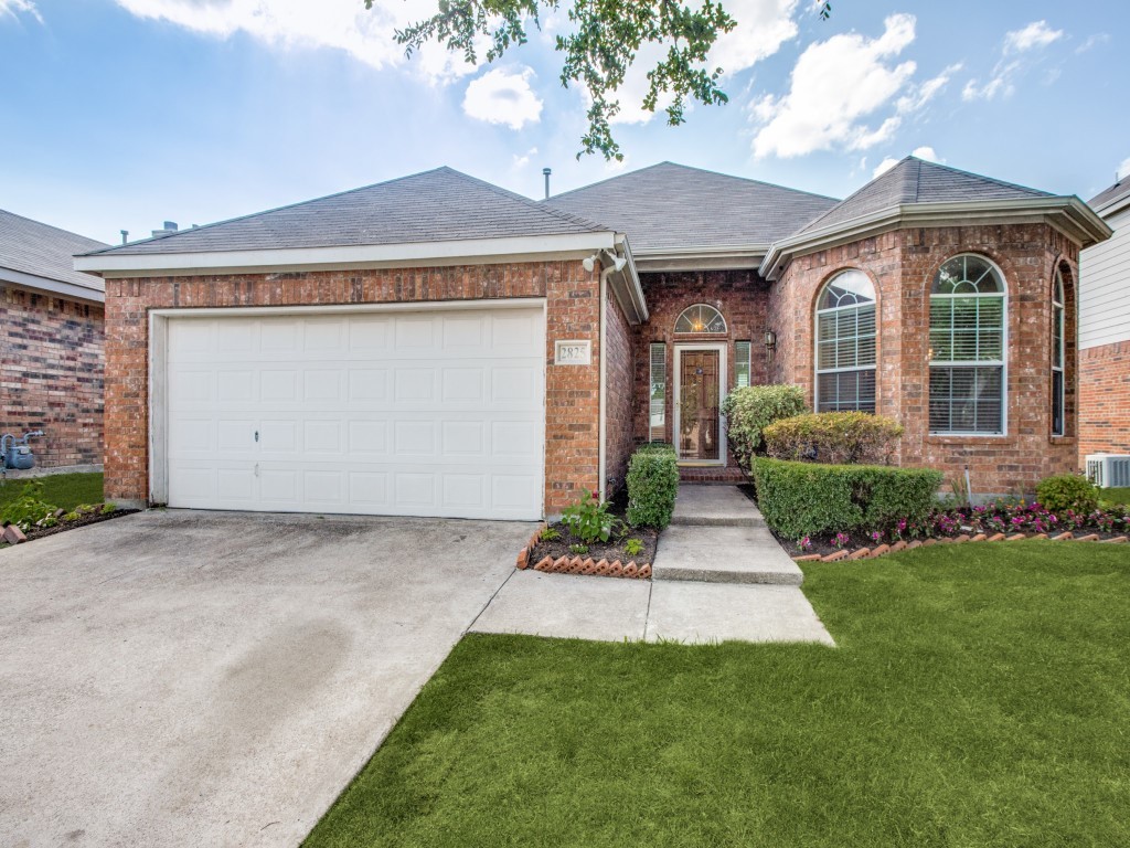 2825 Snowy Owl Drive Mesquite TX 75181