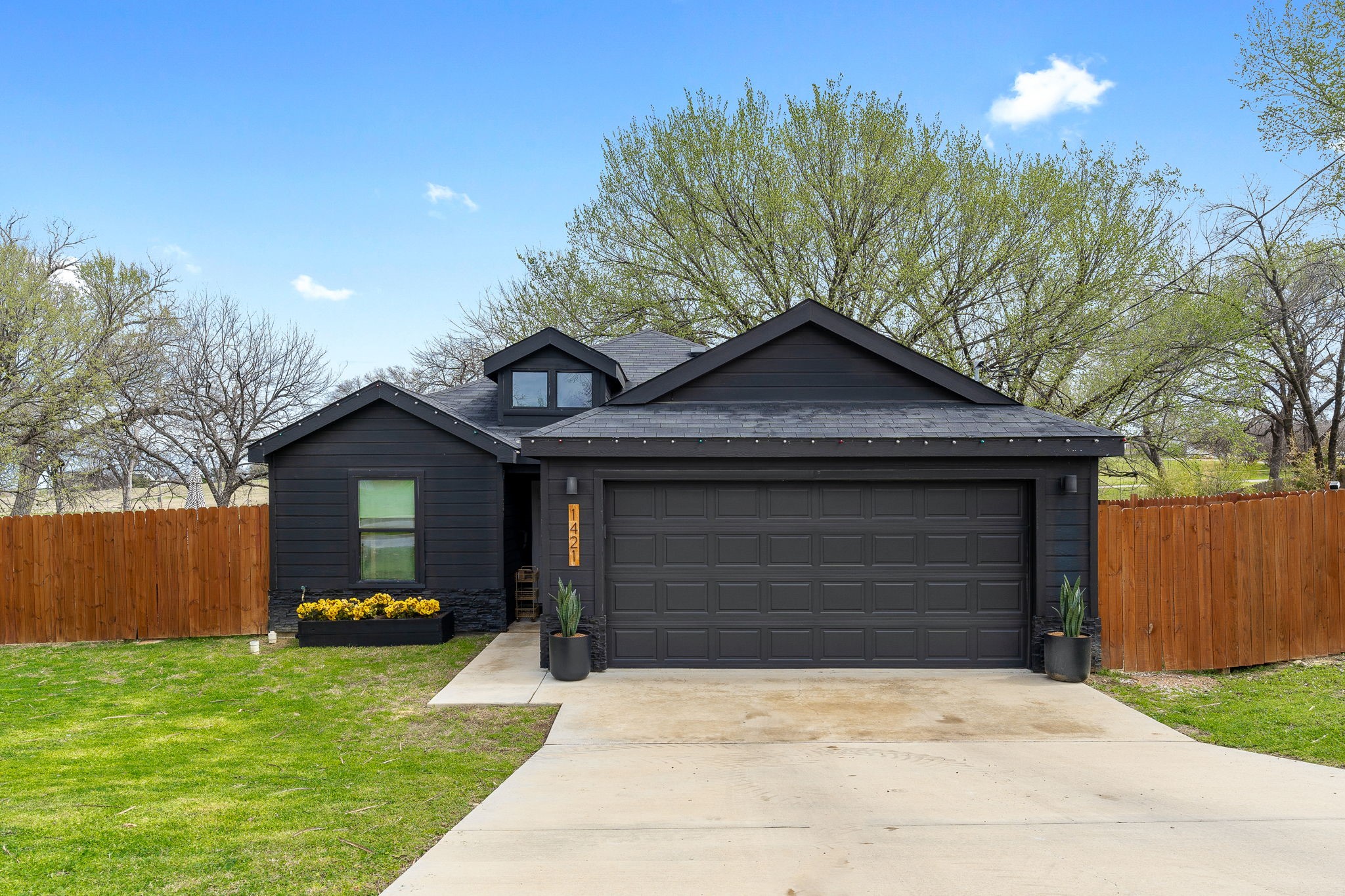1421 Illinois Avenue Fort Worth TX 76104