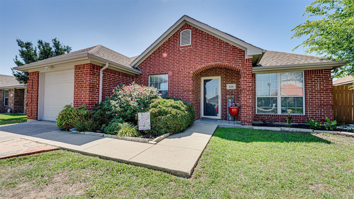 624 Brenna Road Waxahachie TX 75165
