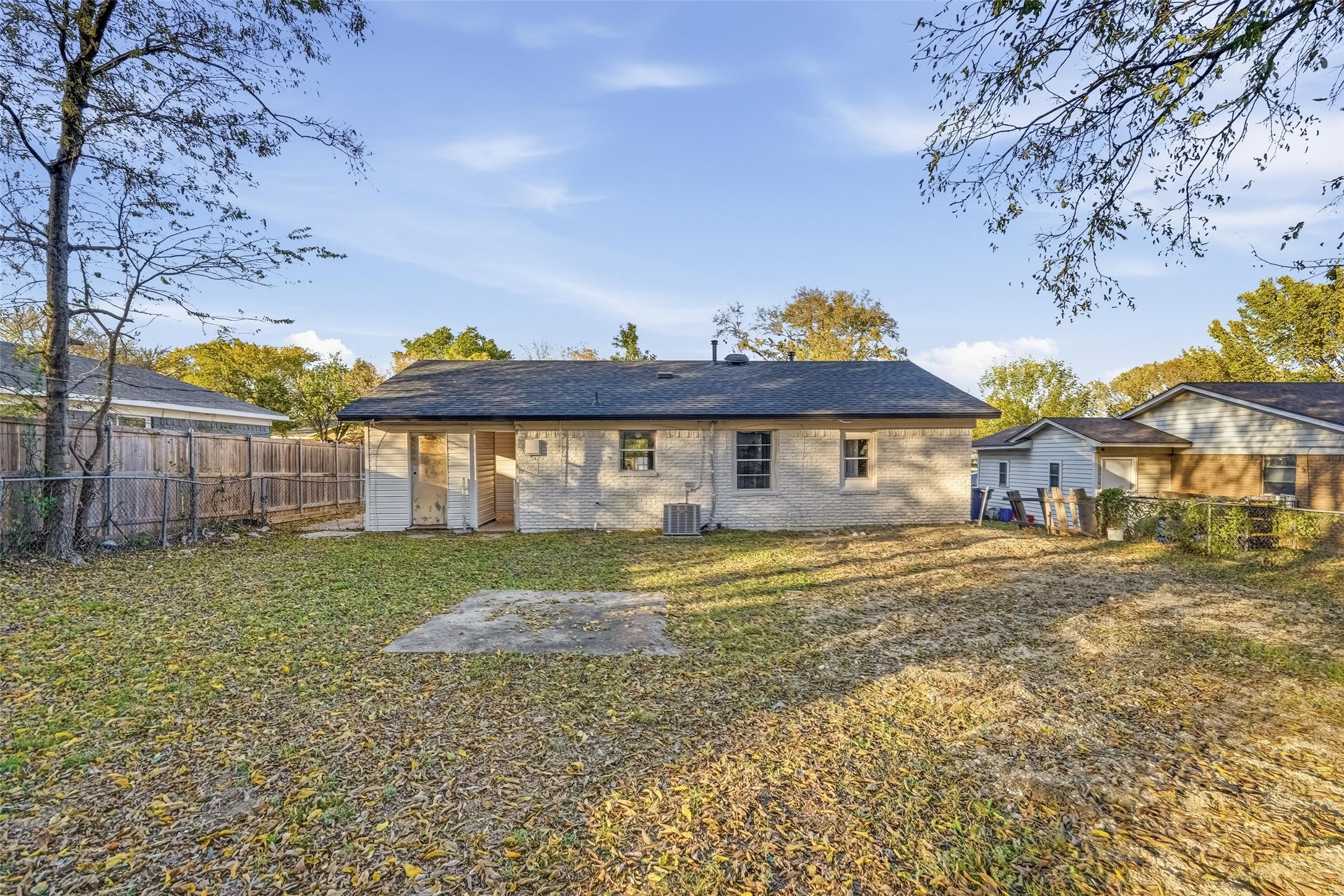 1118 Richard Drive Garland TX 75040