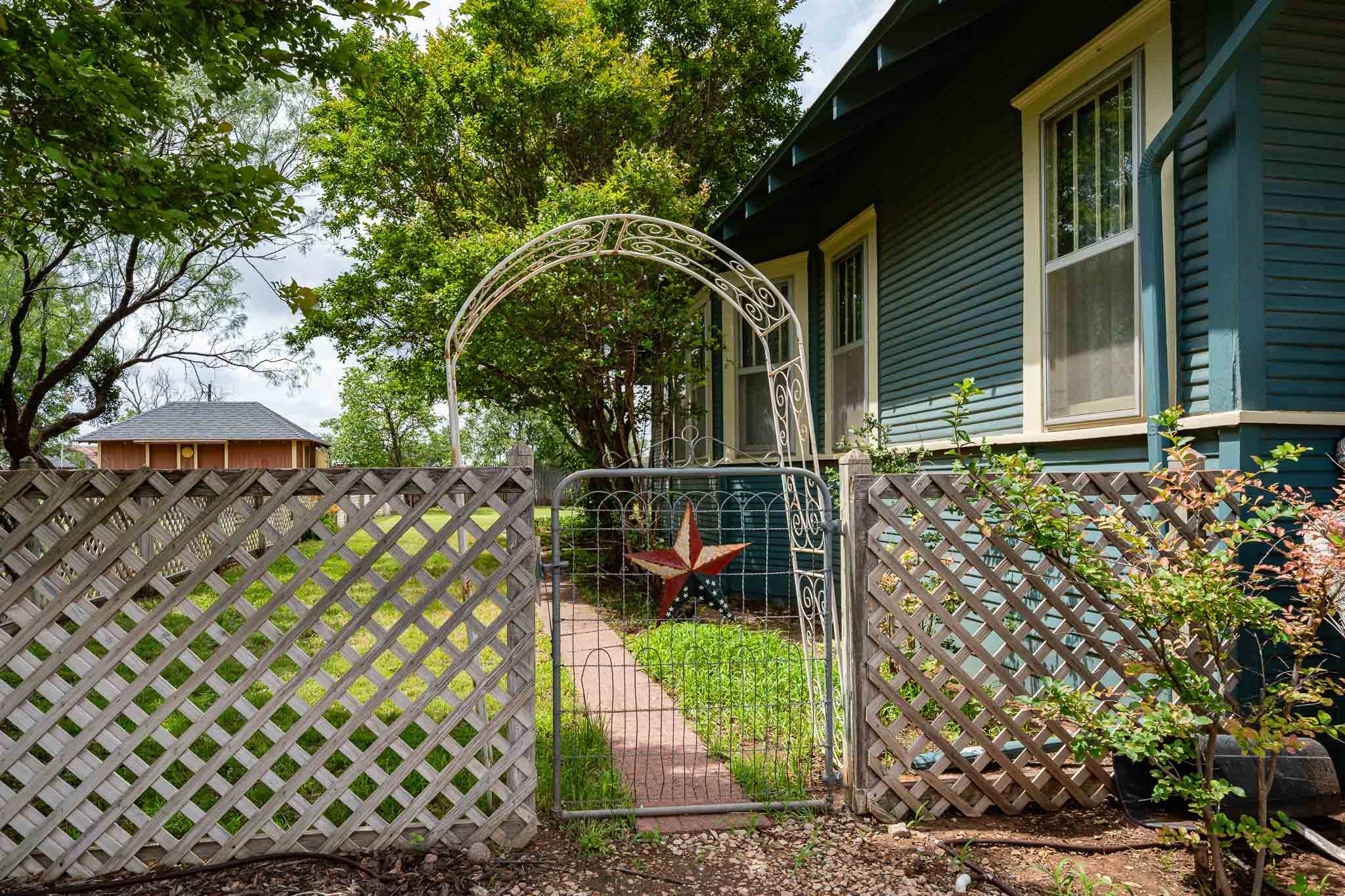 911 23rd Street Anson TX 79501
