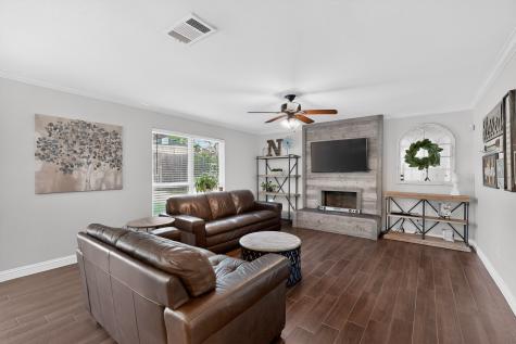 4349 Winchester Court Grand Prairie TX 75052