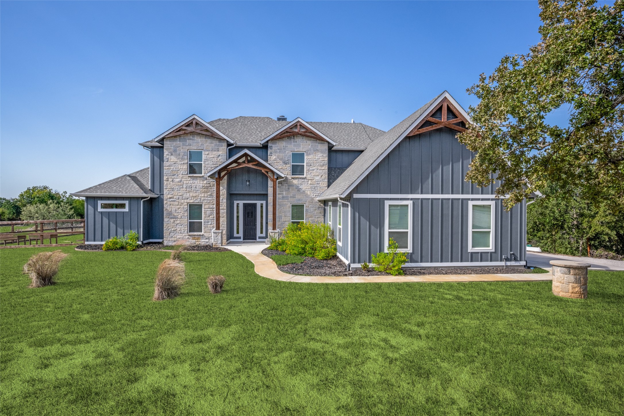 172 Cowan Crossing Alvord TX 76225