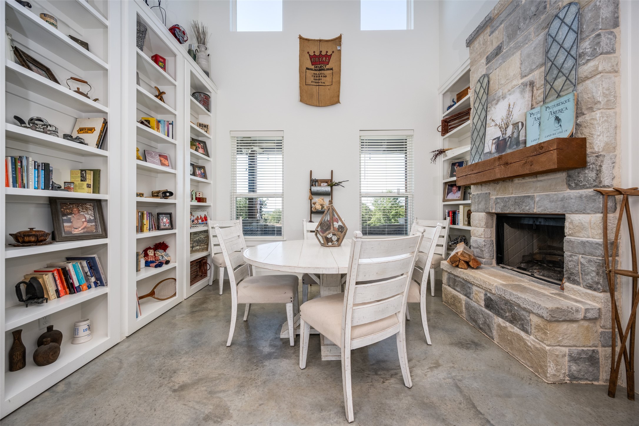 172 Cowan Crossing Alvord TX 76225