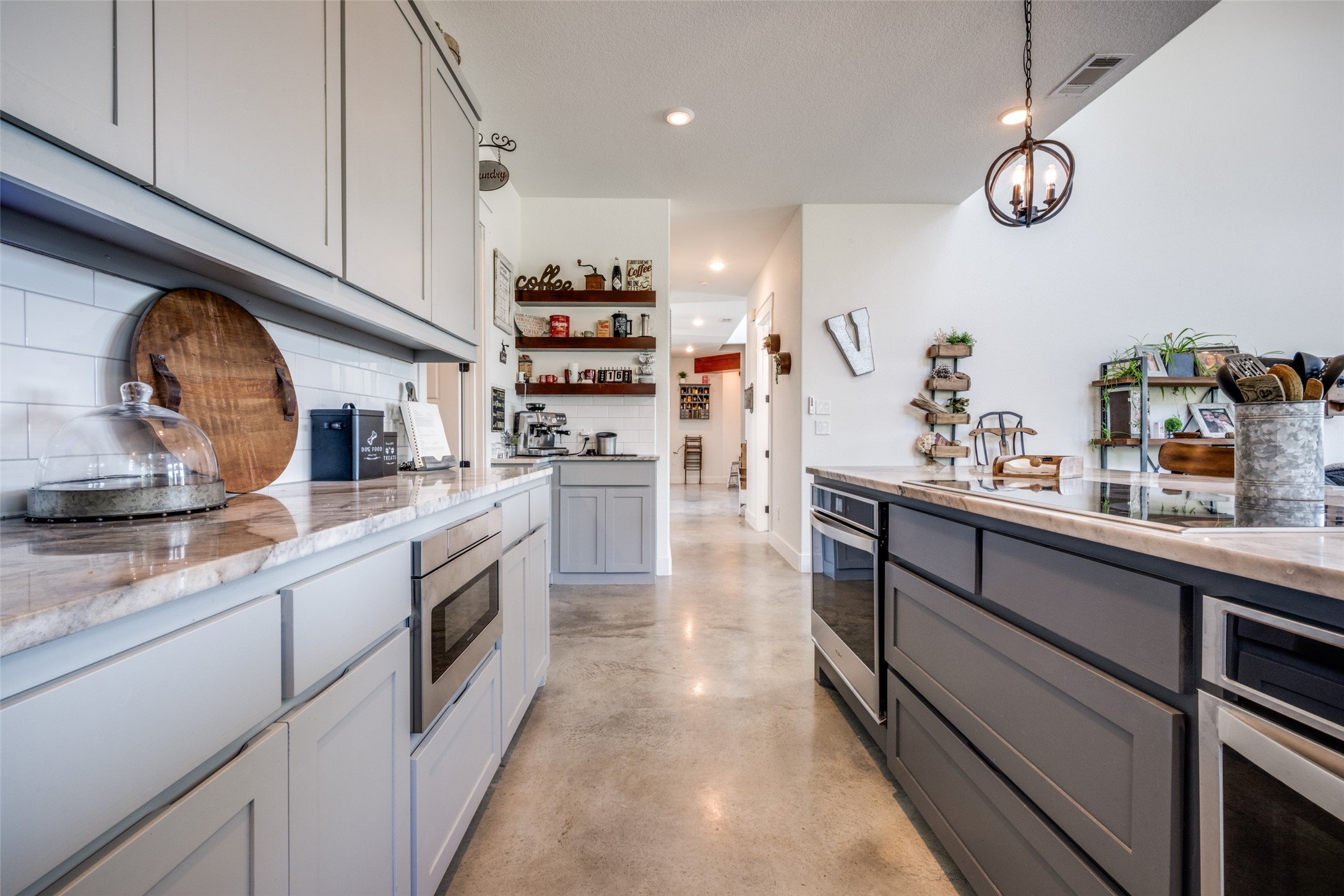 172 Cowan Crossing Alvord TX 76225