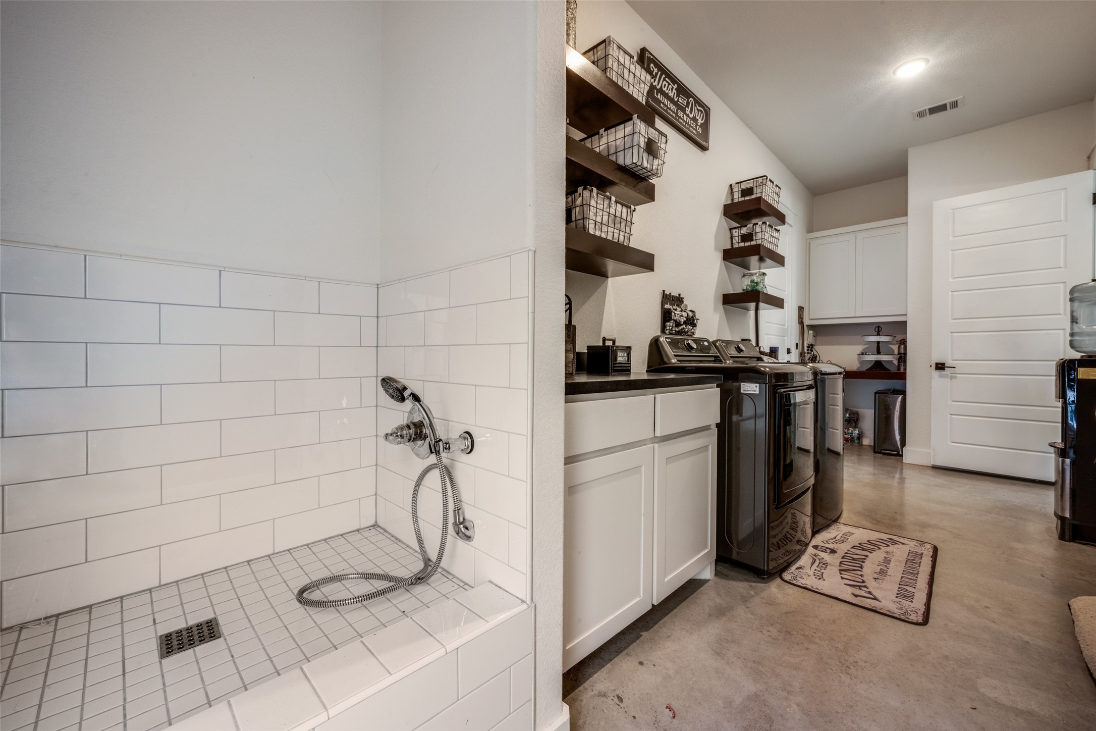 172 Cowan Crossing Alvord TX 76225