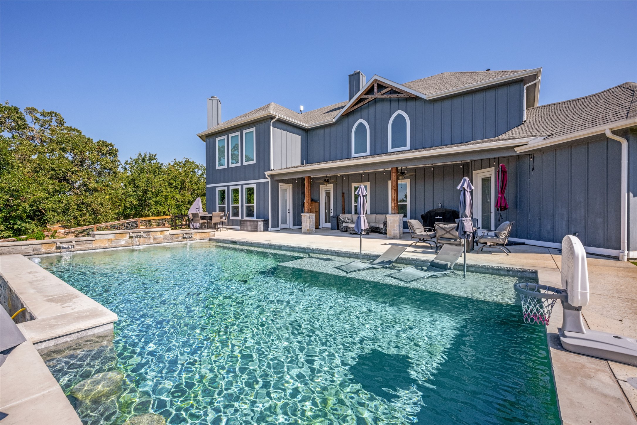 172 Cowan Crossing Alvord TX 76225