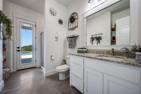 172 Cowan Crossing Alvord TX 76225