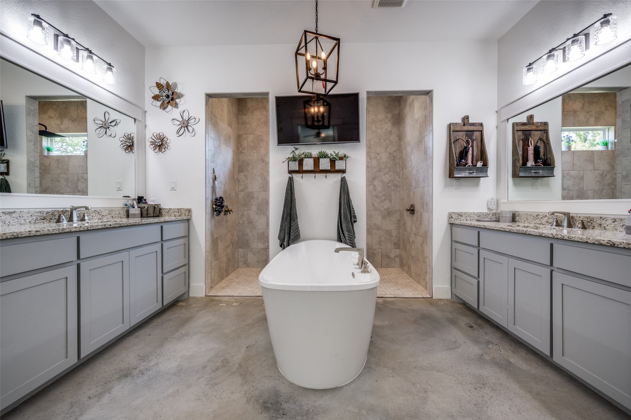 172 Cowan Crossing Alvord TX 76225