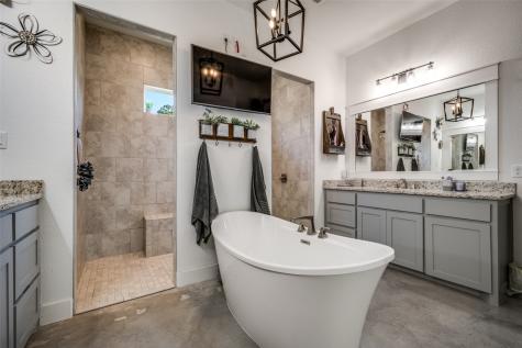 172 Cowan Crossing Alvord TX 76225