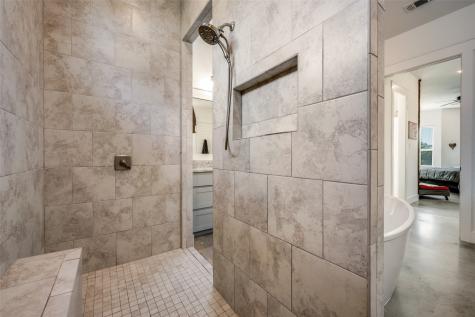 172 Cowan Crossing Alvord TX 76225