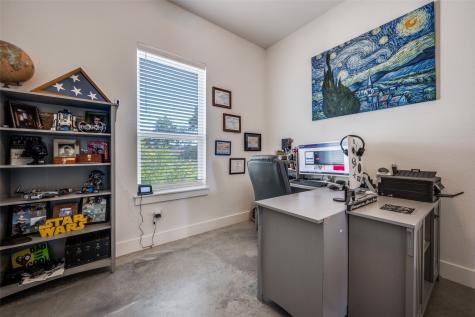 172 Cowan Crossing Alvord TX 76225