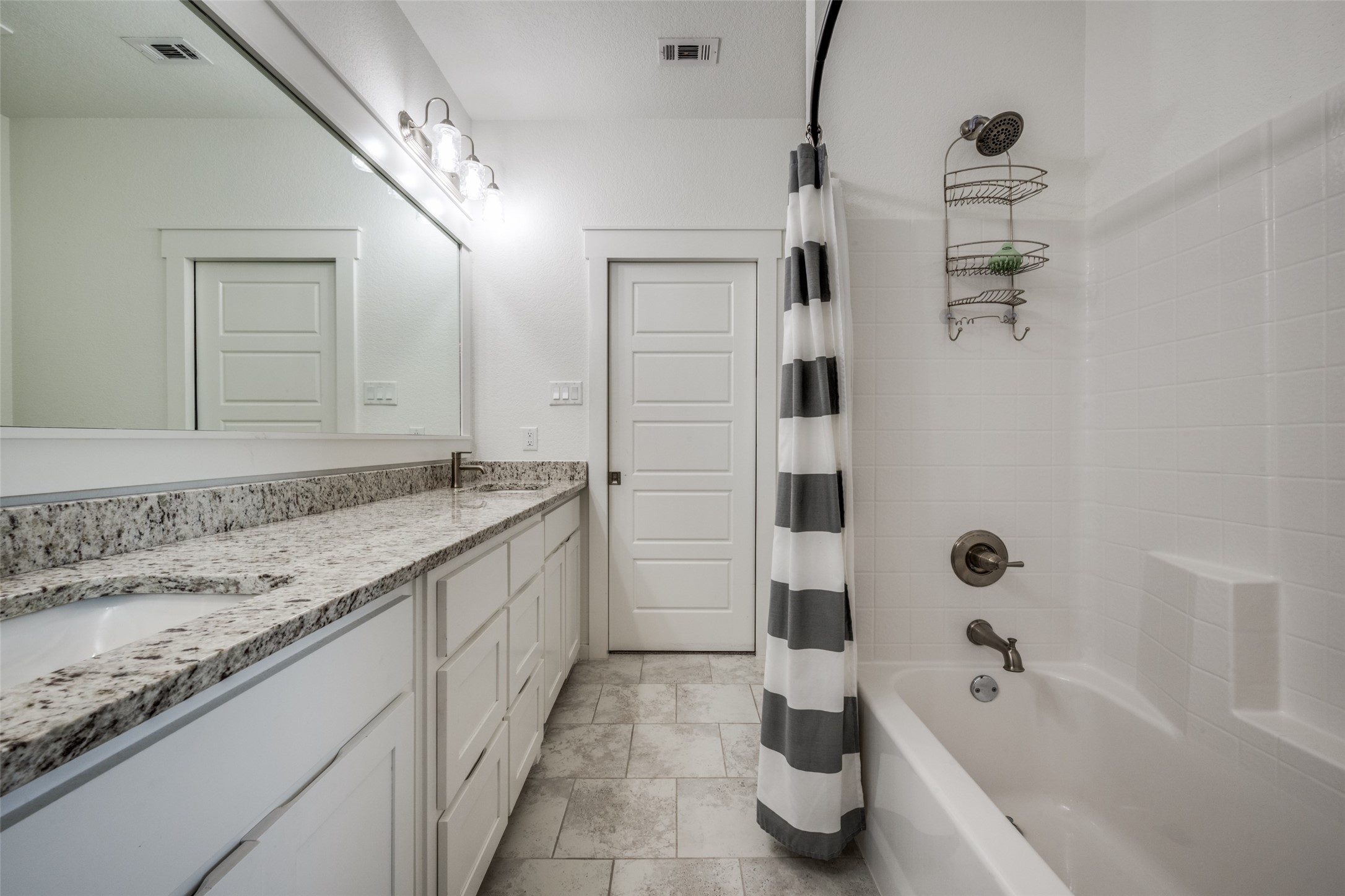 172 Cowan Crossing Alvord TX 76225