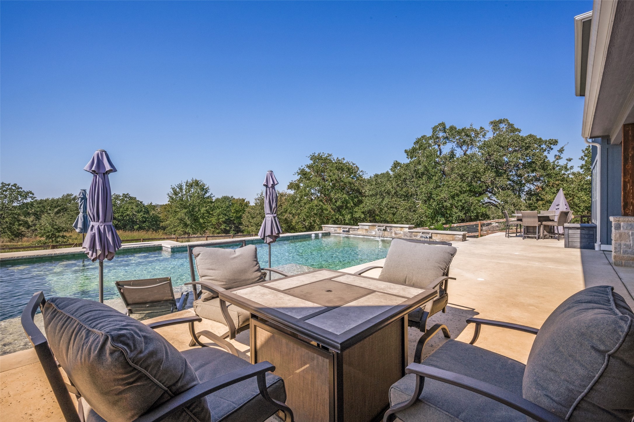 172 Cowan Crossing Alvord TX 76225