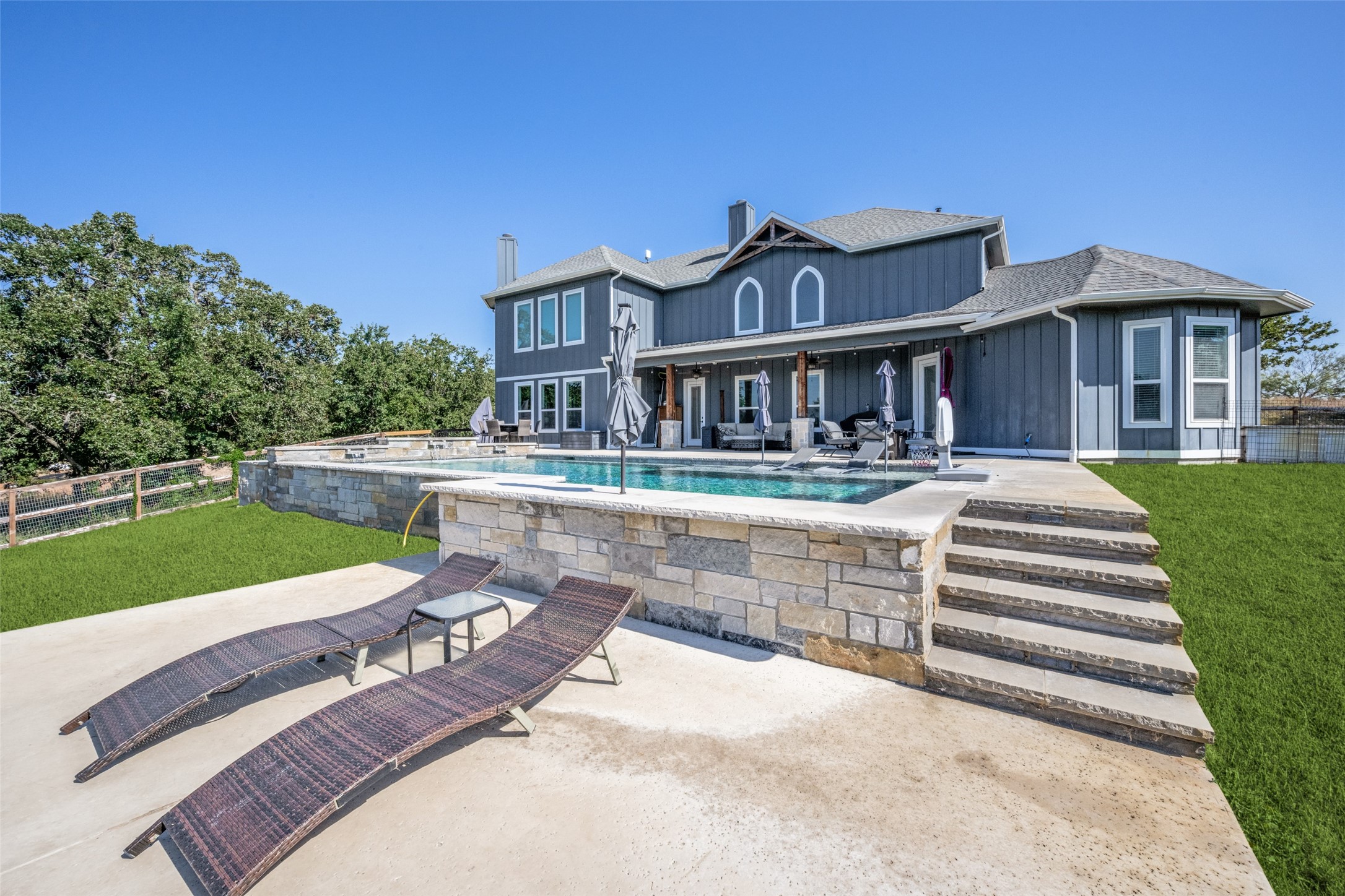 172 Cowan Crossing Alvord TX 76225