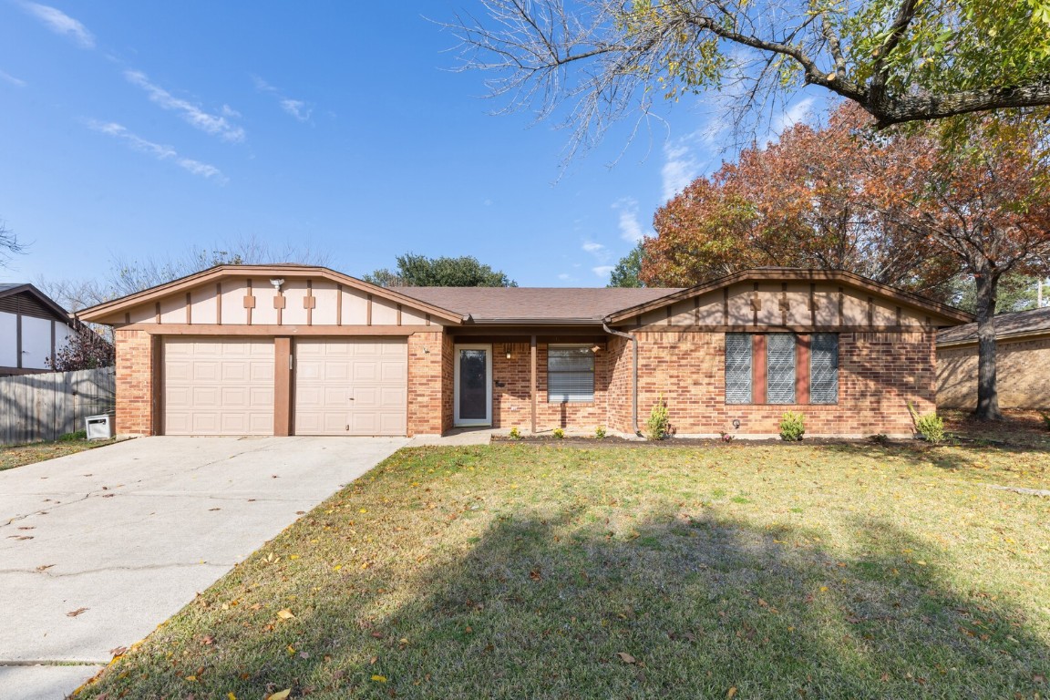 8705 Irongate Drive North Richland Hills TX 76182